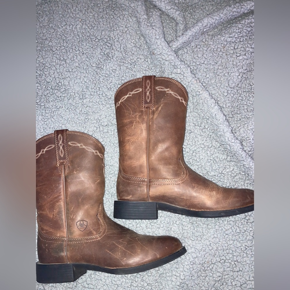 Ariat men’s (unisex) size 7 work boot leather. Gently worn